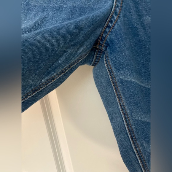 American Eagle Mom Jean - Picture 7 of 10